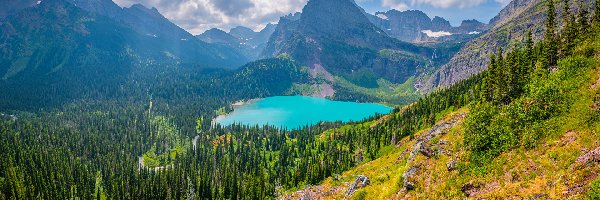 Góry Skaliste, Montana, Chmury, Drzewa, Park Narodowy Glacier, Jezioro St Mary, Las, Stany Zjednoczone