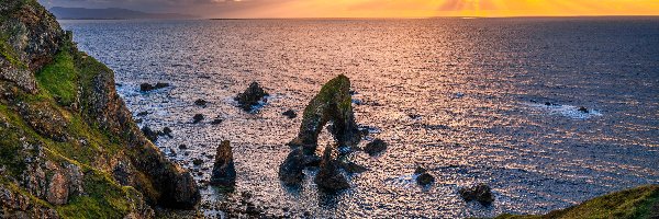 Skały, Donegal, Chmury, Zachód słońca, Wybrzeże, Łuk, Morze, Irlandia