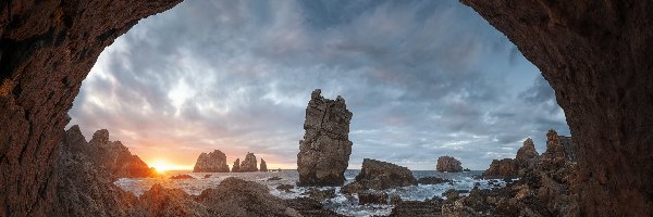 Costa Quebrada, Kantabria, Zachód słońca, Jaskinia, Urros de Liencres, Morze, Skały, Hiszpania