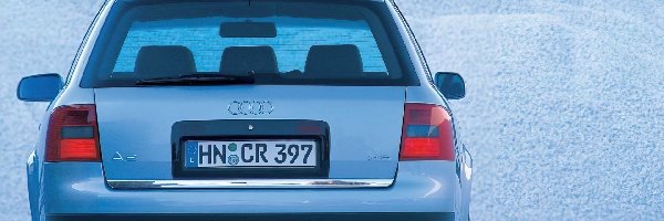 Audi A6, Tył