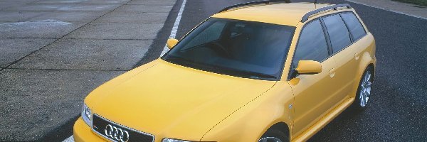 Audi RS4, Żółte