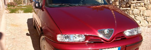 Alfa Romeo 145, Przód